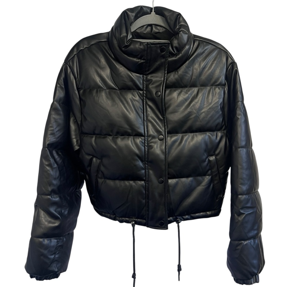 NWT PUFFER IN FAUX LEATHER SUPER COZY!